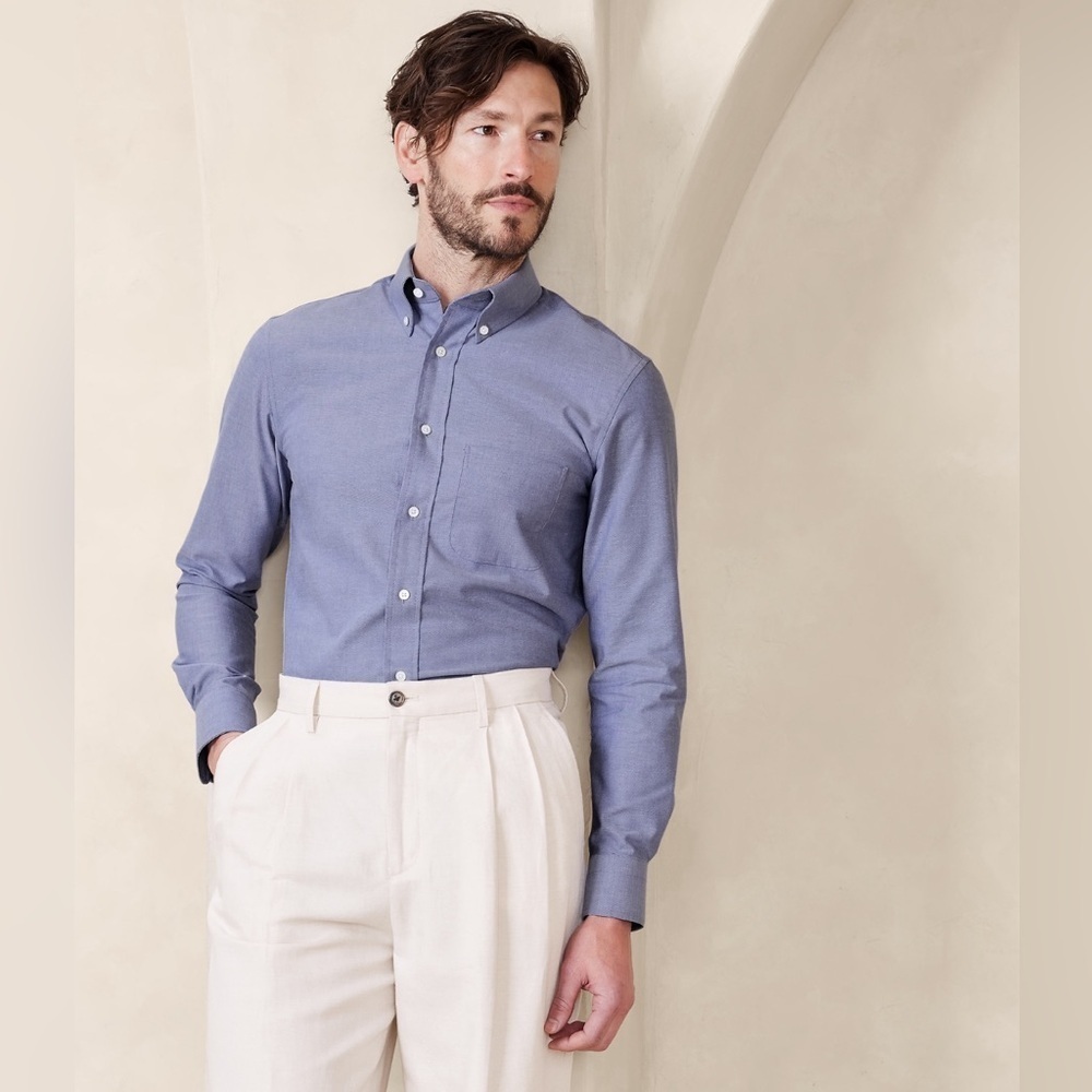 NWT Banana Republic Slim Wrinkle Resistant Blue Dress Shirt Size Large.